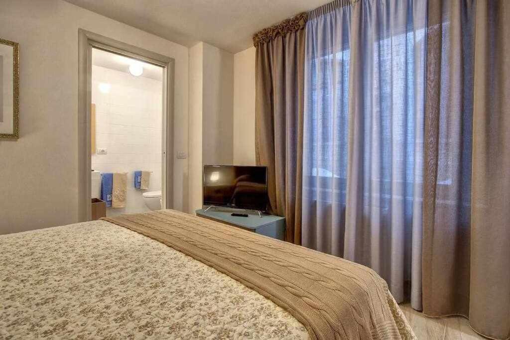 Faenza Elegant Apartment Флоренція Екстер'єр фото