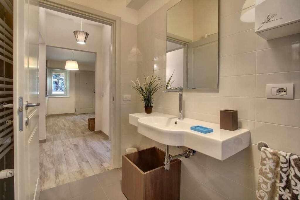 Faenza Elegant Apartment Флоренція Екстер'єр фото
