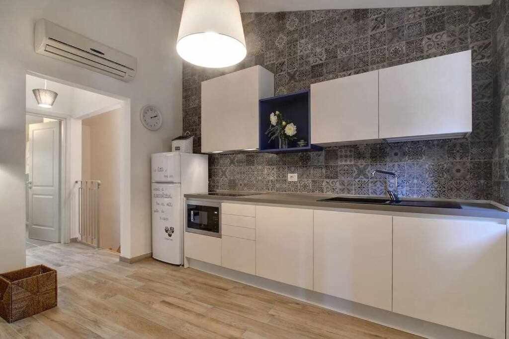 Faenza Elegant Apartment Флоренція Екстер'єр фото